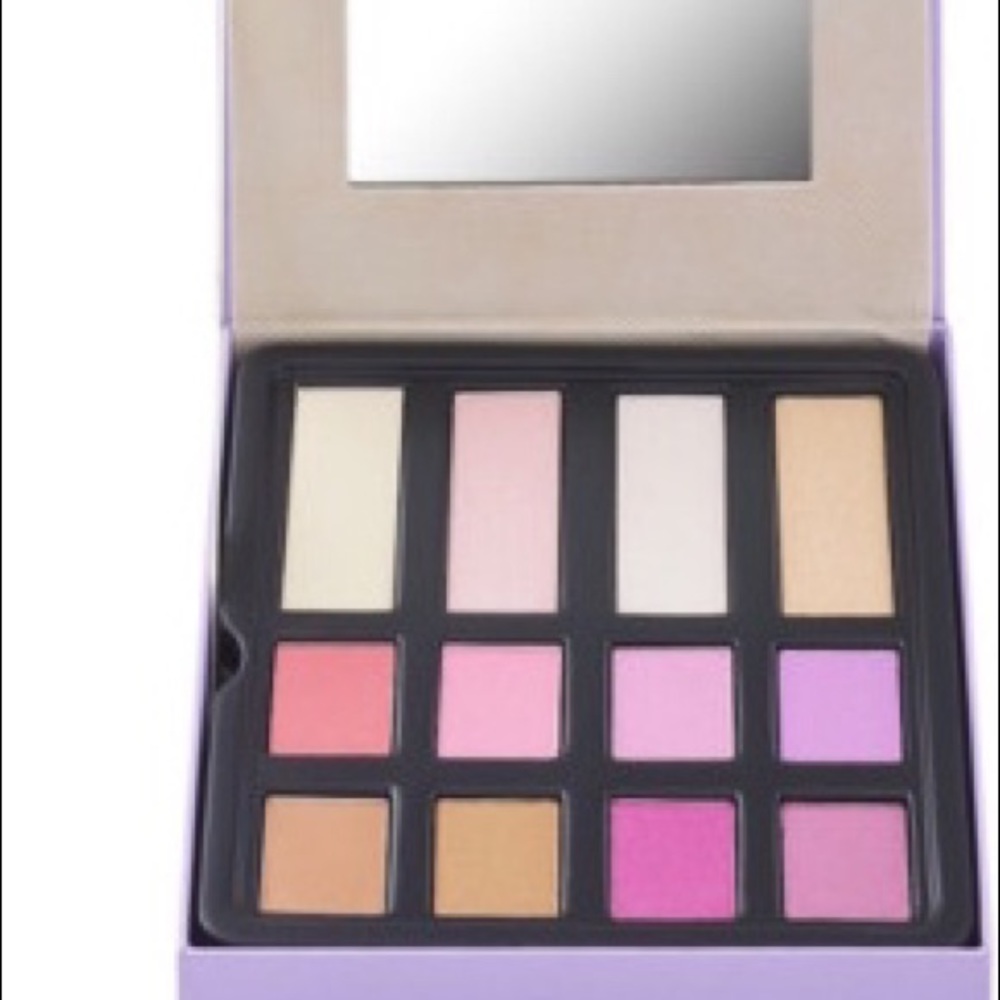 contour, highlight, and blush set.